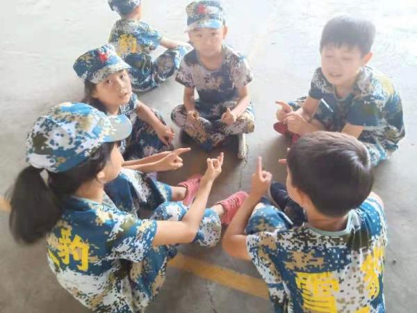 团结友爱